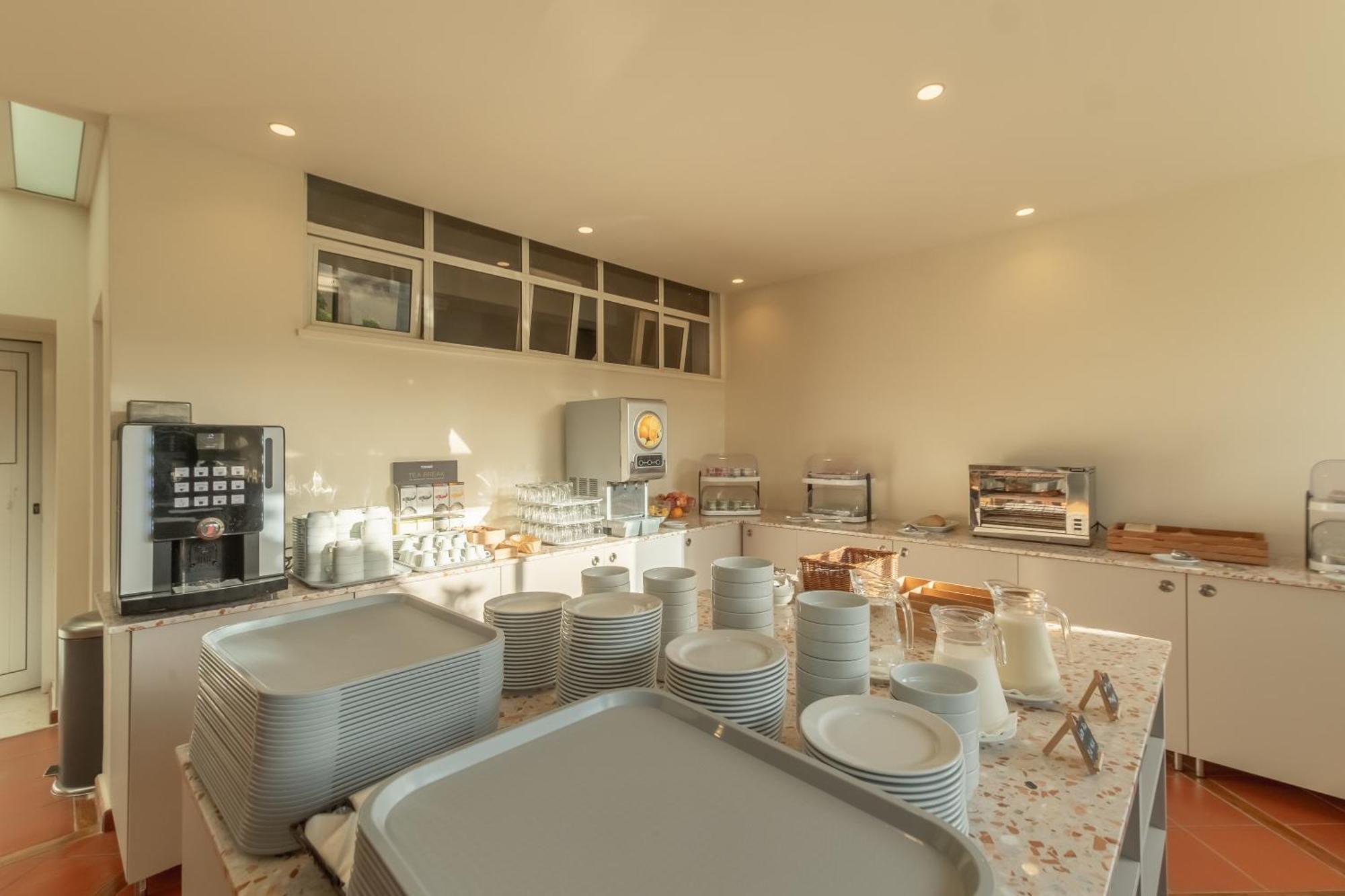 Wot Lagos Montemar ภายนอก รูปภาพ